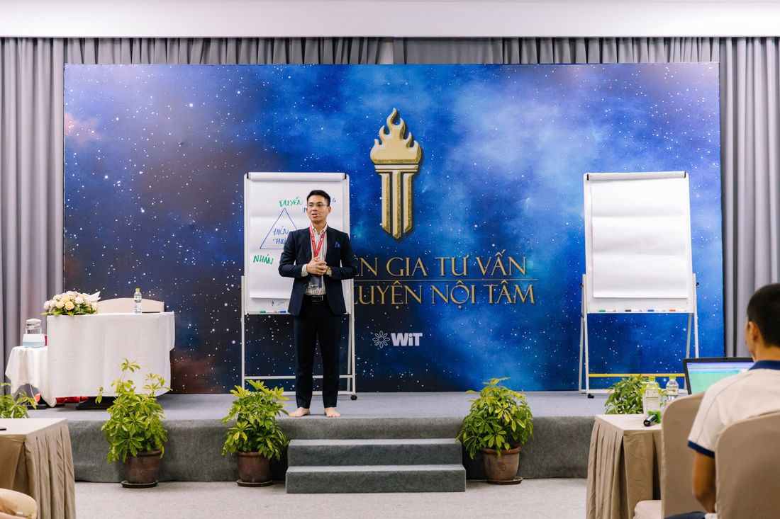 Chuong trinh dao tao cua Le Van Cuong - khoanh khac 11