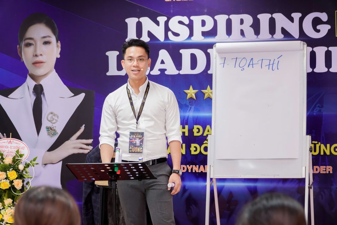 Chuong trinh dao tao cua Le Van Cuong - khoanh khac 40